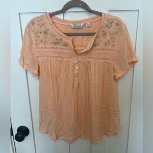 CAFFE Marrakesh Size Small Peach Boho Short Sleeve Top Embroidered Lace Detail
